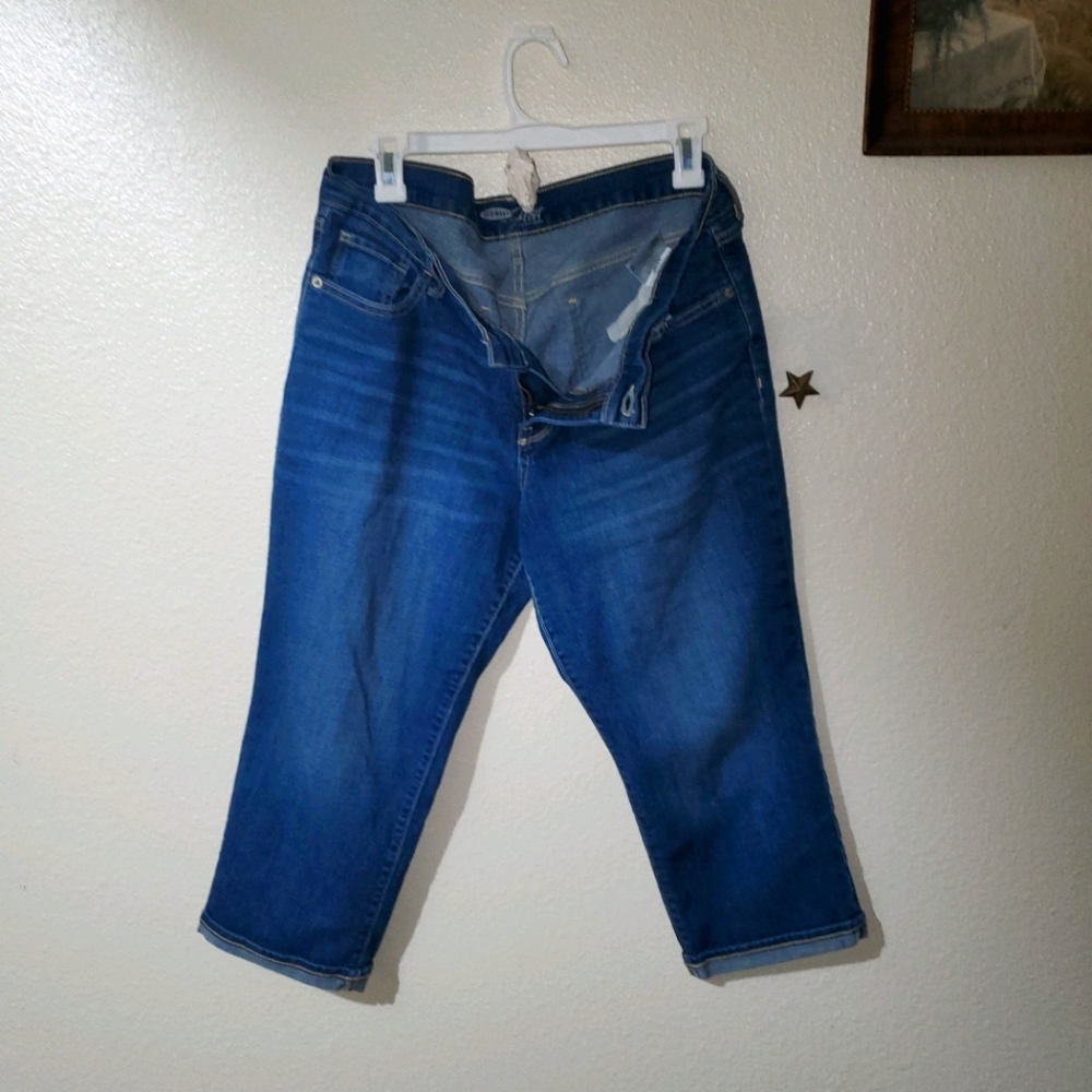 Old Navy Flirt Capris